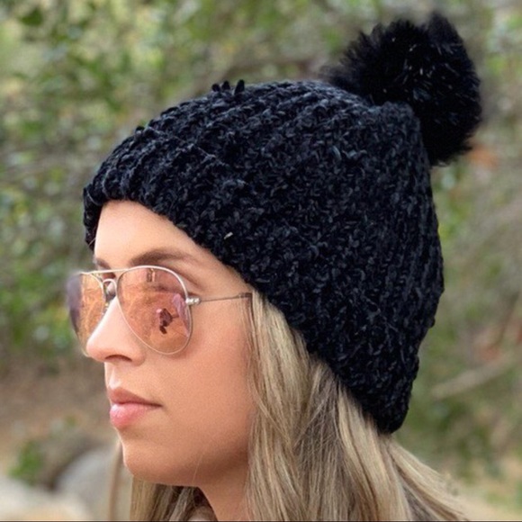 40% CLEARANCE 🎄Chenille Pom Pom Beanie-Black - Picture 2 of 3